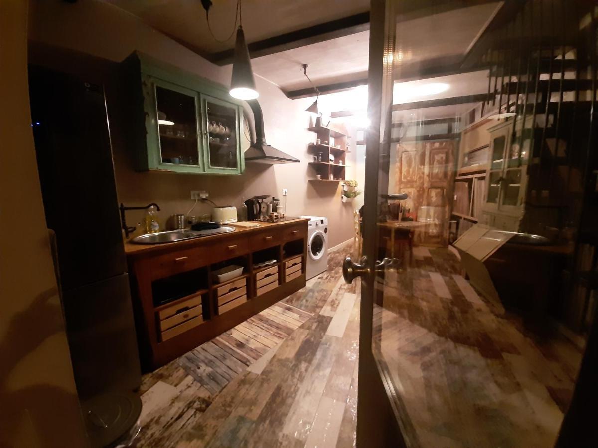 リスボンUnique Stylish House In Beautiful Gracaアパートメント エクステリア 写真